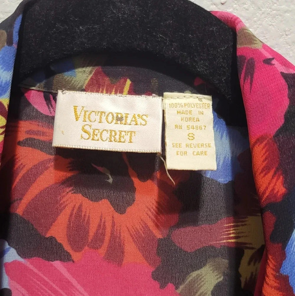 Victoria's Secret Vintage floral pajama top - Picture 3 of 6